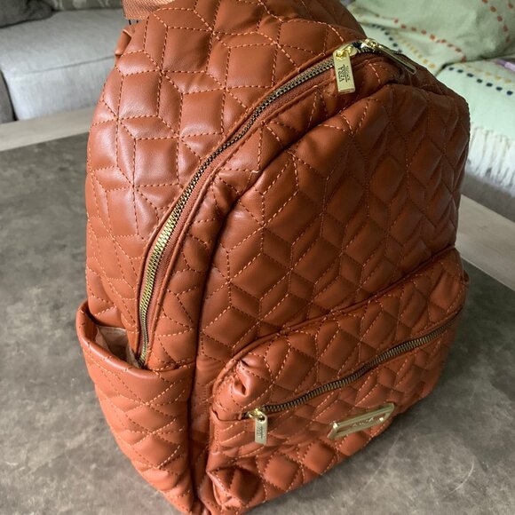 Vera New York Quilt Backpack Cognac main image 10